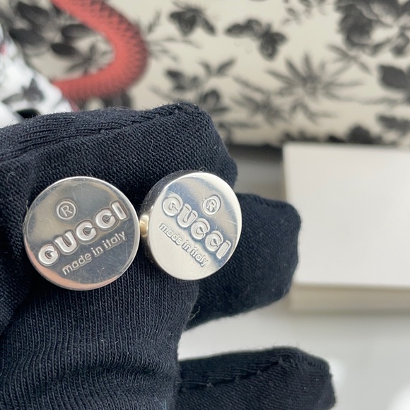 Authentic GUCCI STUD EARRINGS - Picture 9 of 12